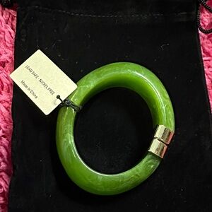 Vibrant Green Bracelet with Gold Clasp